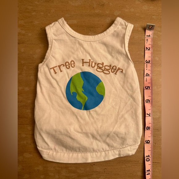 Tree Hugger doggie T shirt - Picture 2 of 3